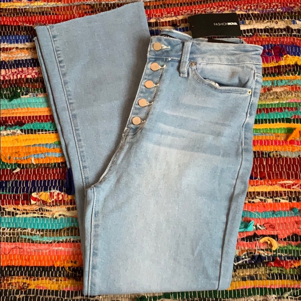NWT Fashion Nova light wash jeans 🌙